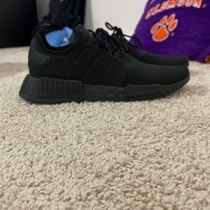 nmd r1 black size 8 mens